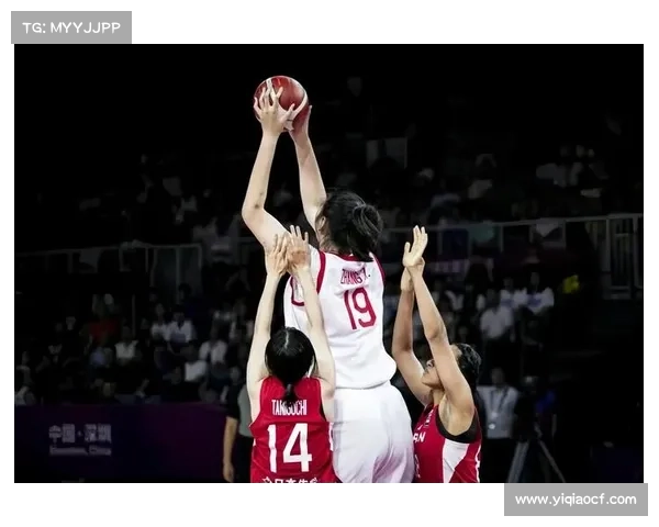 女篮51分大胜张子宇12分钟砍13+4 膝盖受压虚惊一场轻松应对